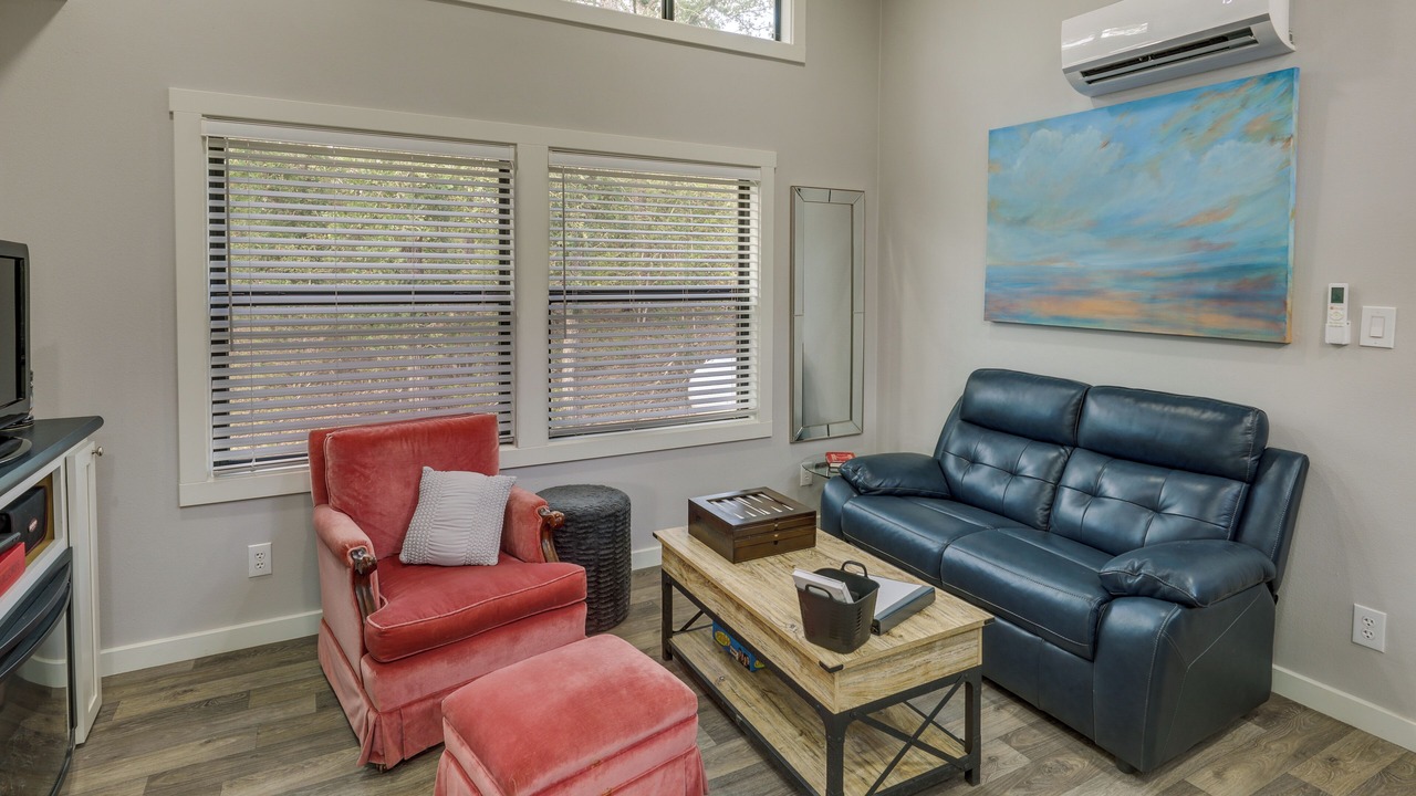Photo of Livingroom in West Point