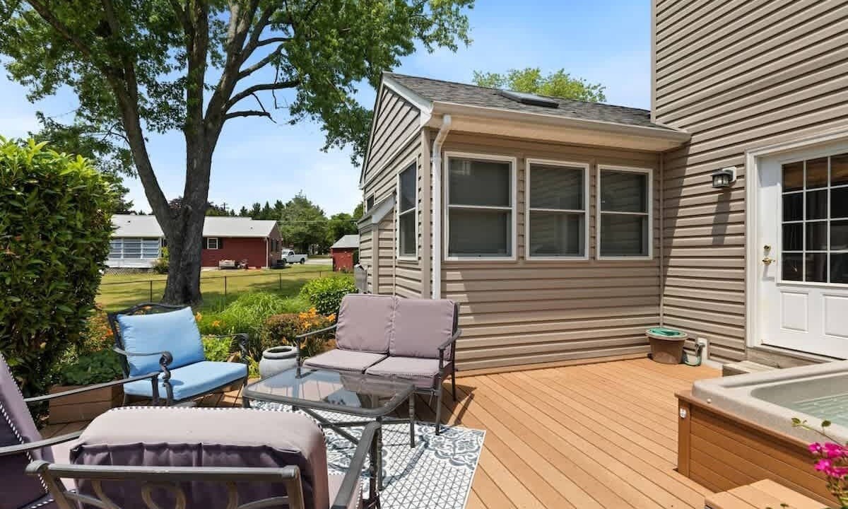 Photo of Patio Balcony in Selby-on-the-Bay