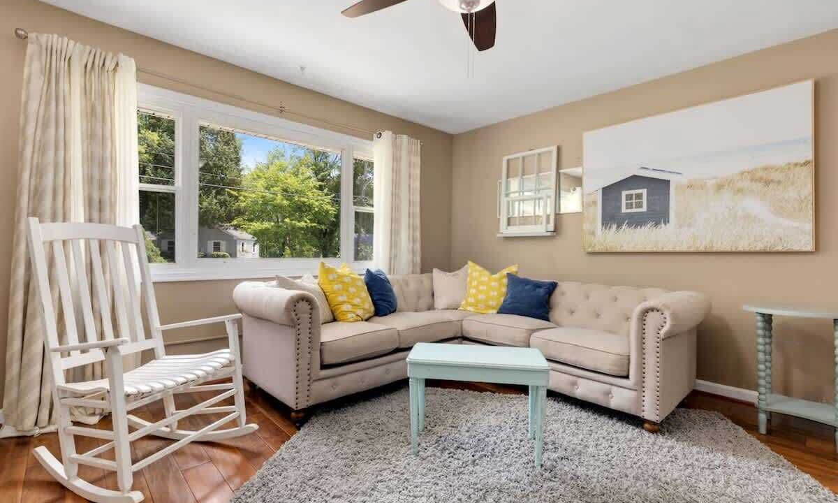 Photo of Livingroom in Selby-on-the-Bay