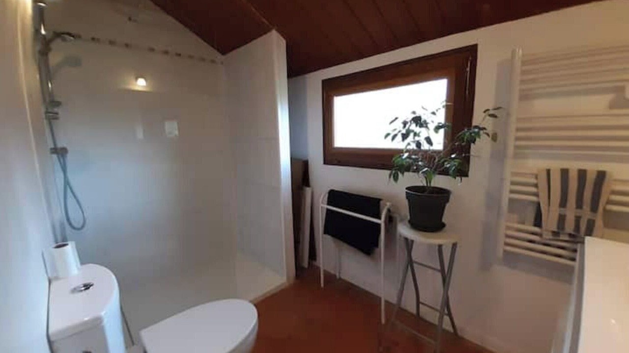 Photo of Bathroom in Ligny-le-Ribault
