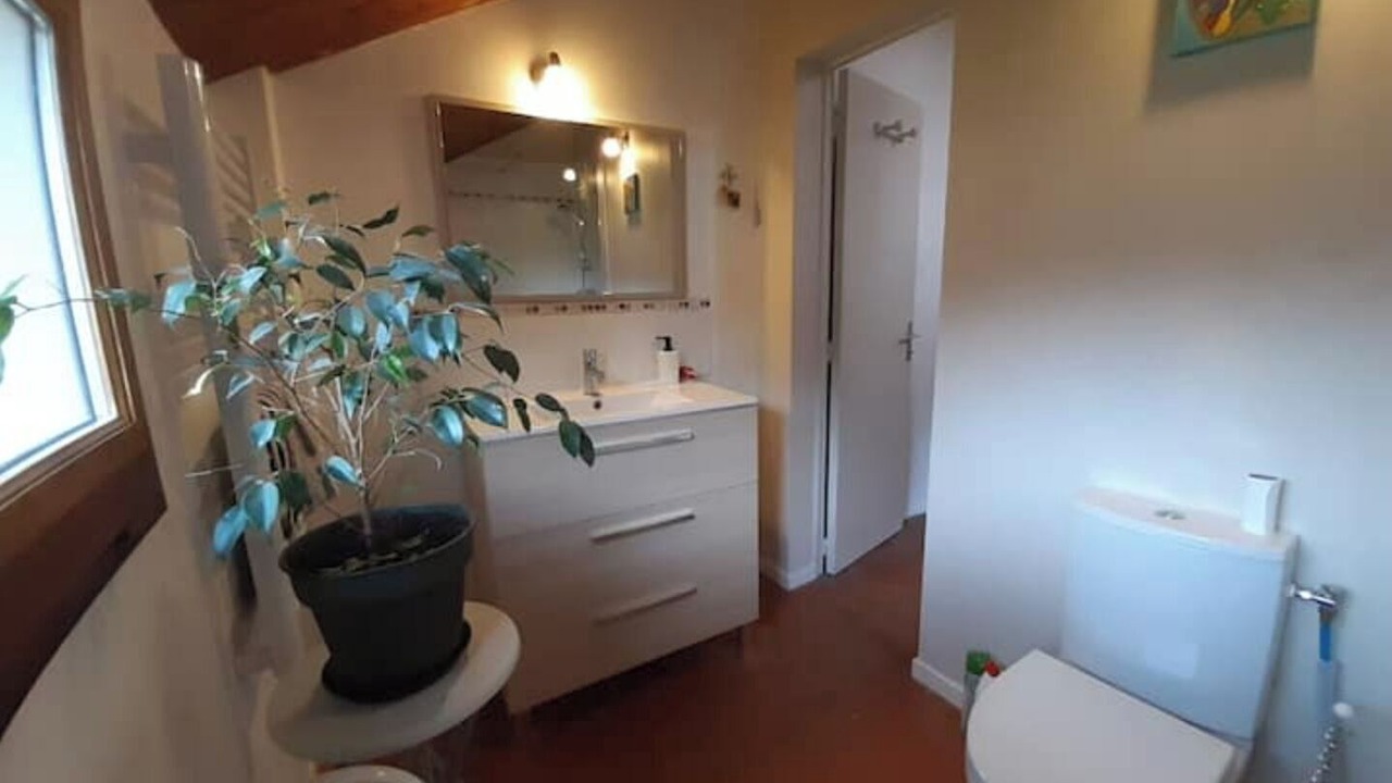 Photo of Bathroom in Ligny-le-Ribault