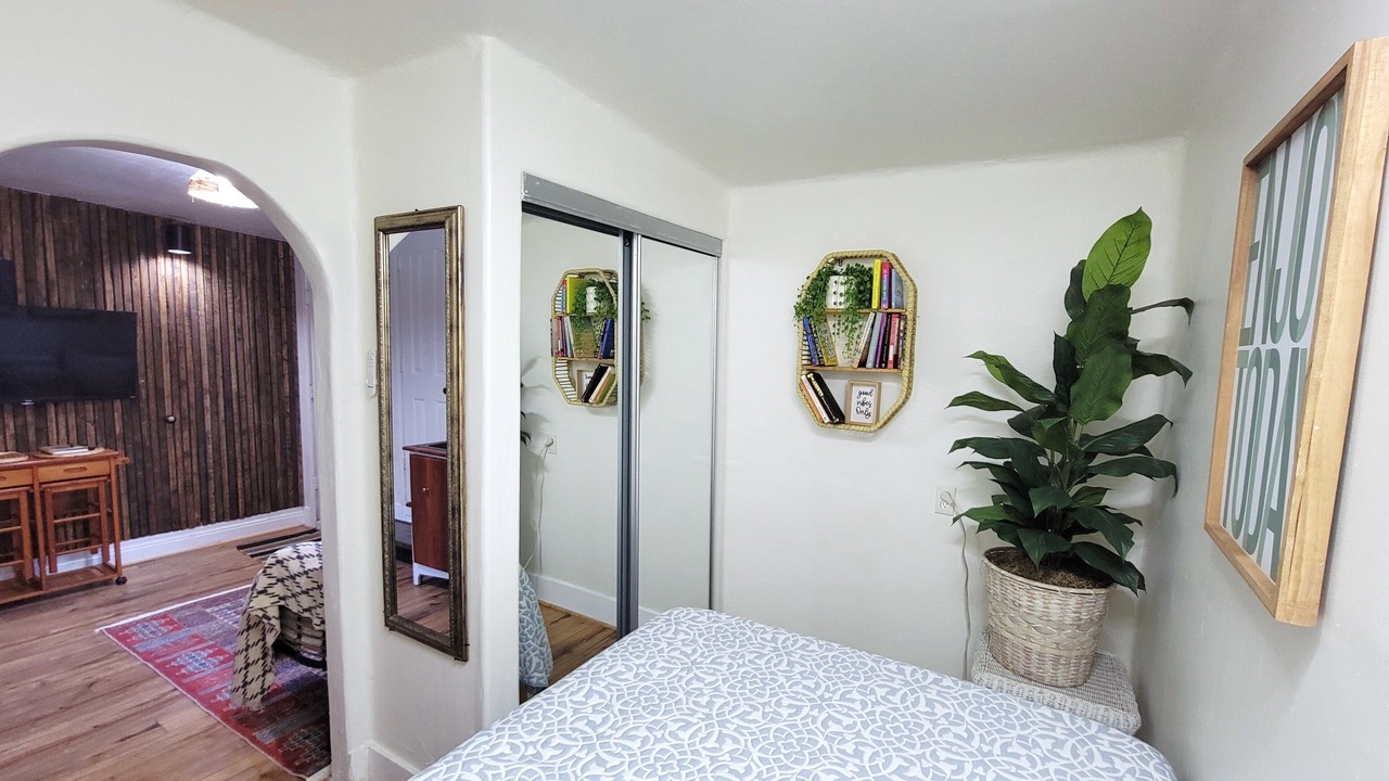 Photo of Bedroom in Pasadena