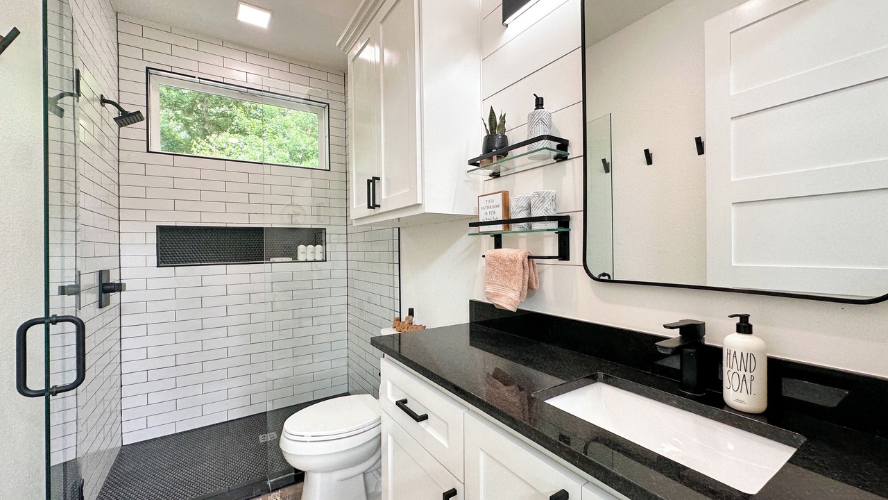 Photo of Bathroom in Denison