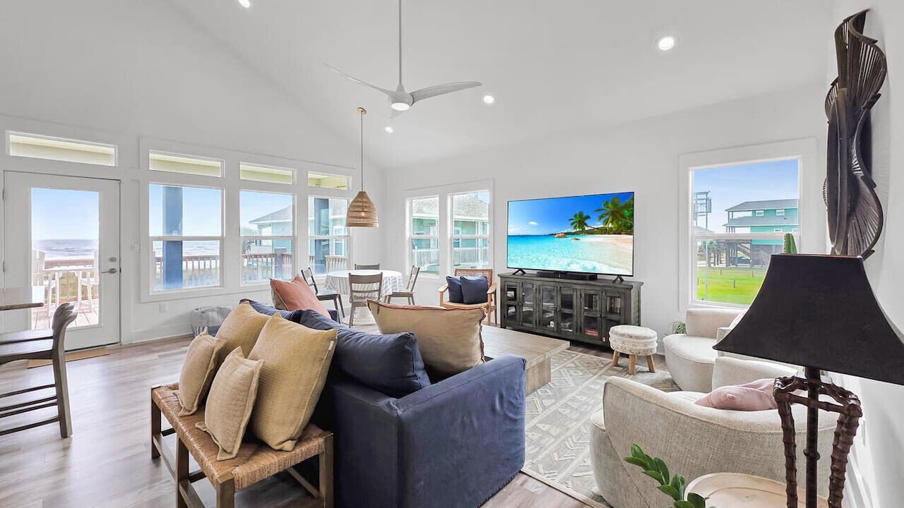 Photo of Livingroom in Crystal Beach