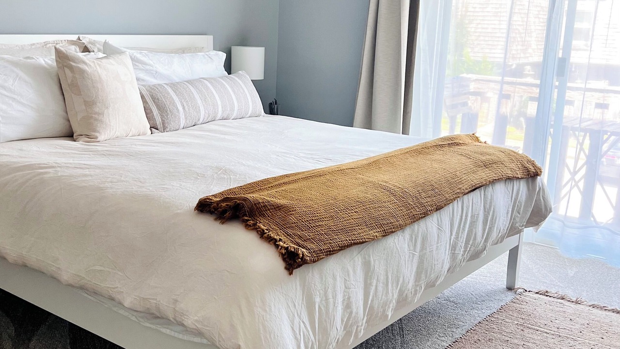 Photo of Bedroom in Sea Scape