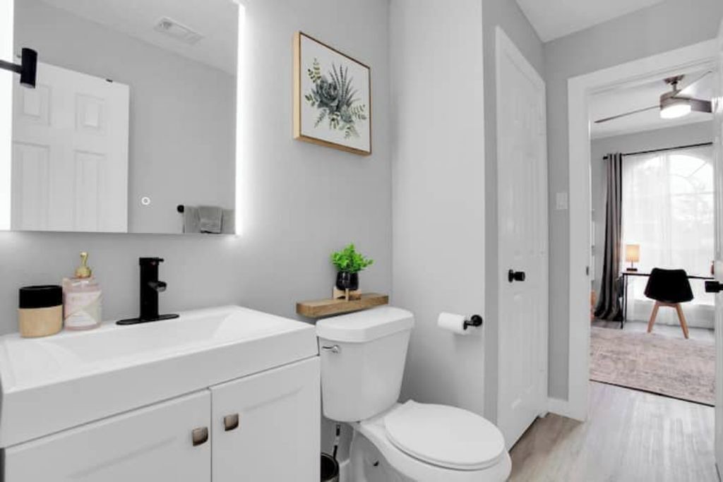 Photo of Bathroom in Clodine