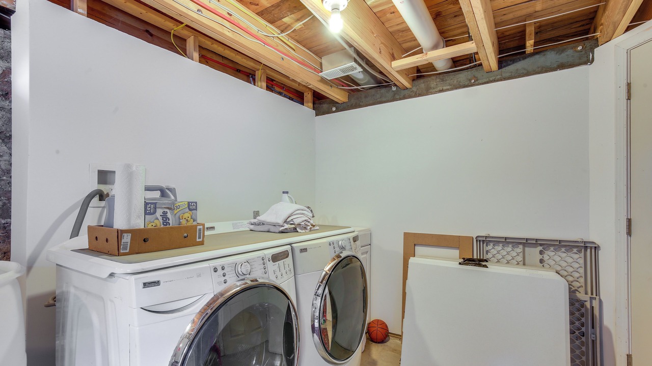 Photo of Bedroom in Pacific