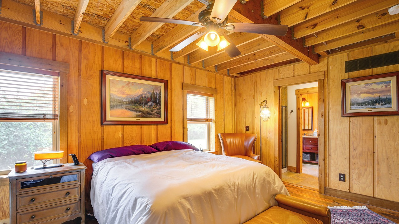 Photo of Bedroom in Pacific