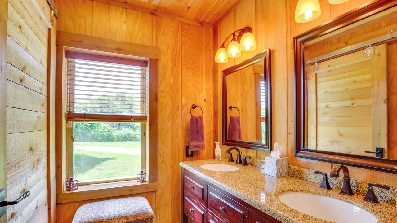 Photo of Bathroom in Pacific