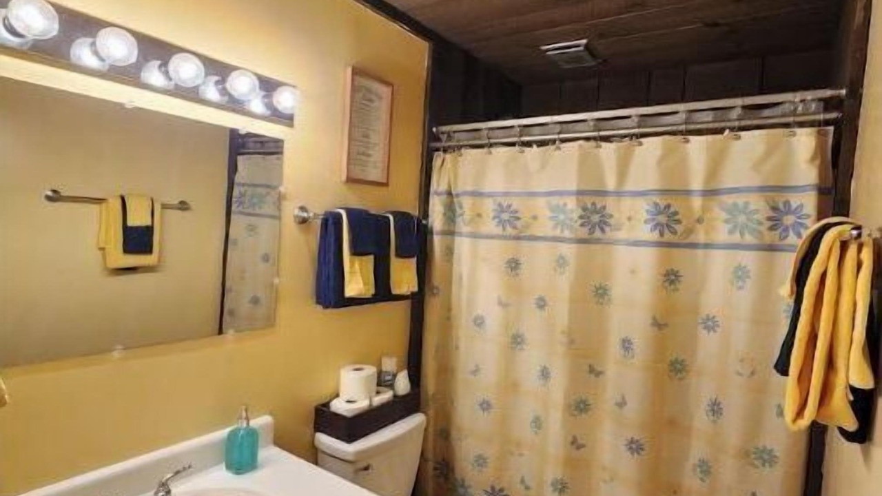 Photo of Bathroom in Croghan