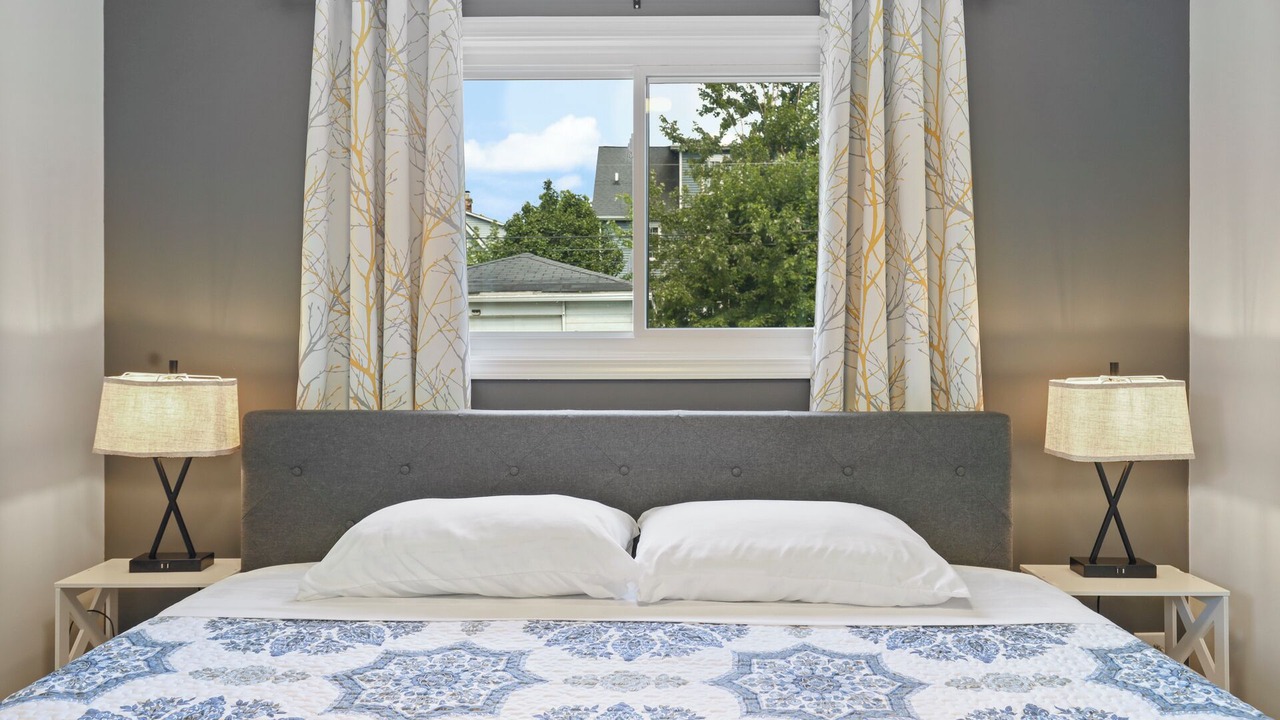 Photo of Bedroom in Fullersburg