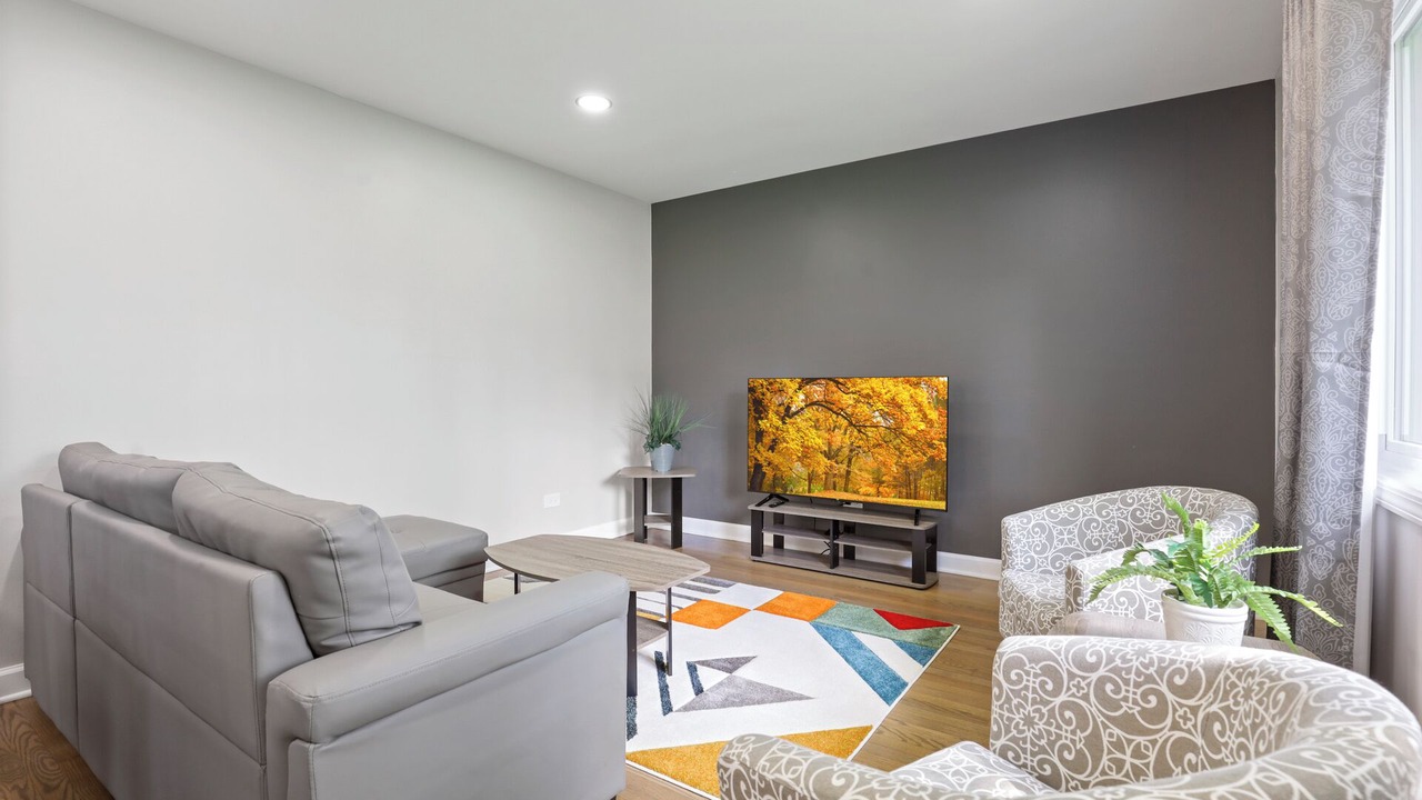 Photo of Livingroom in Fullersburg