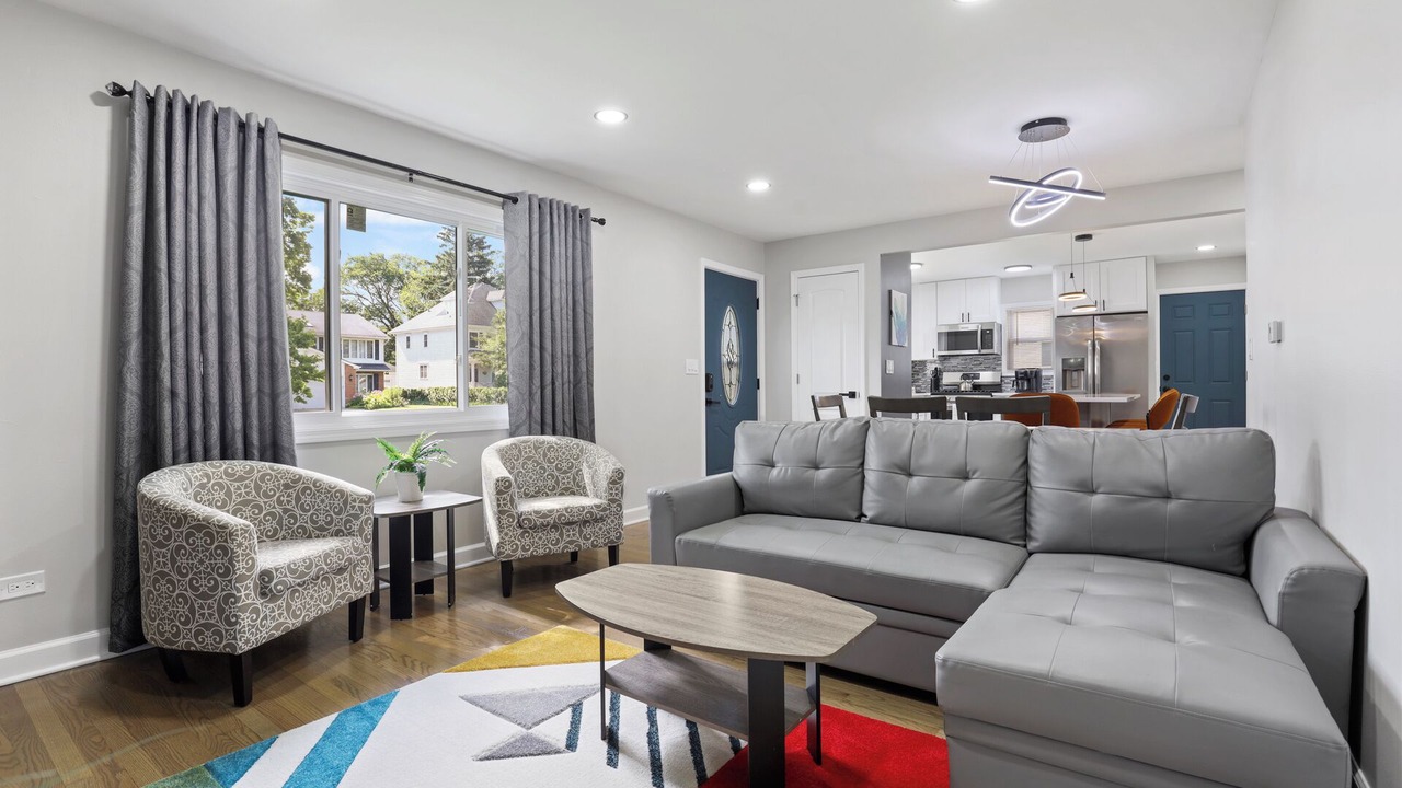 Photo of Livingroom in Fullersburg