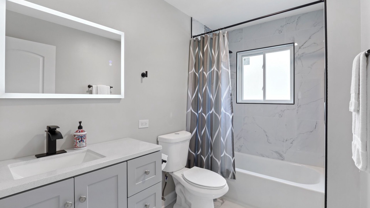 Photo of Bathroom in Fullersburg