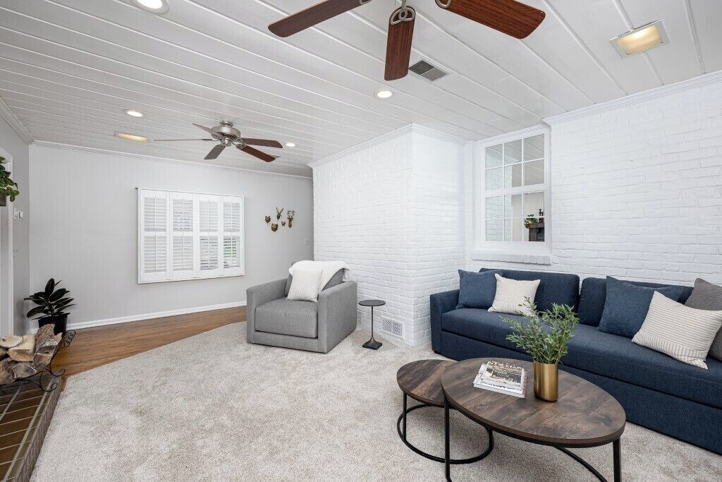 Photo of Livingroom in Plymouth