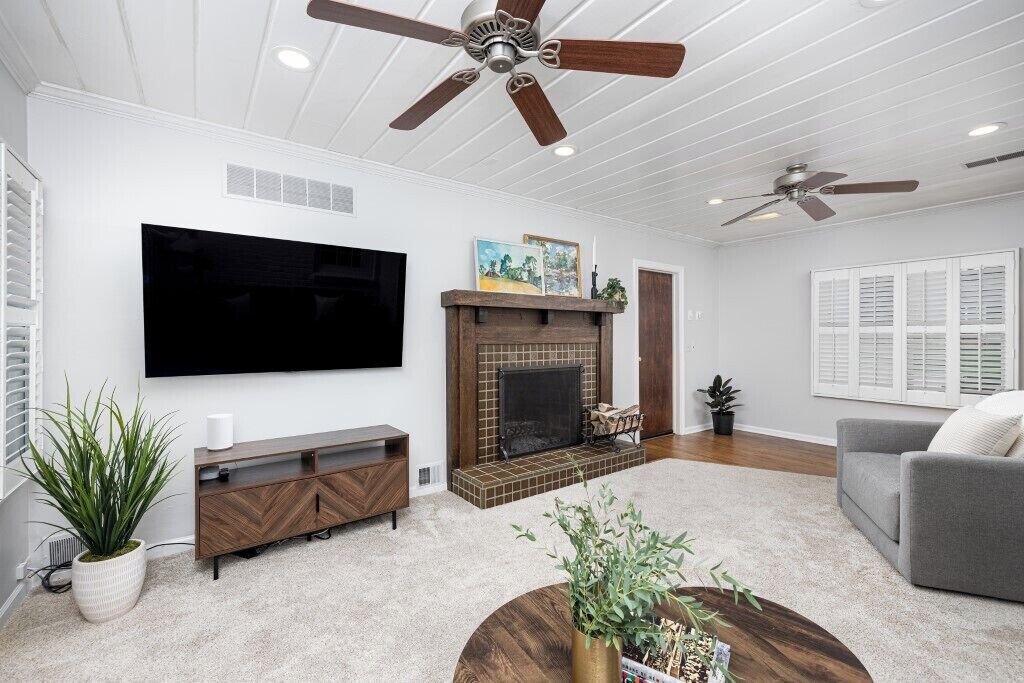 Photo of Livingroom in Plymouth