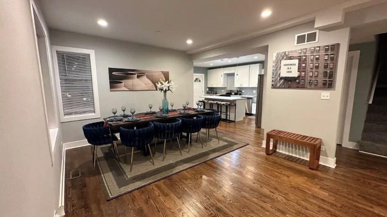 Photo of Others in Oak Park