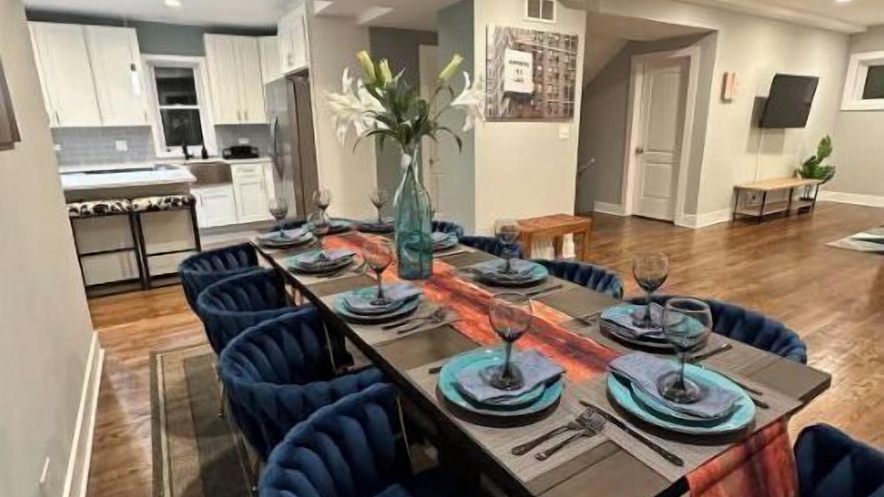 Photo of Others in Oak Park