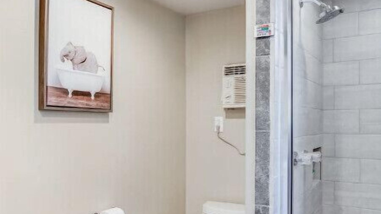 Photo of Bathroom in Broadmoor