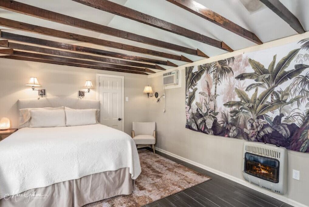 Photo of Bedroom in Broadmoor