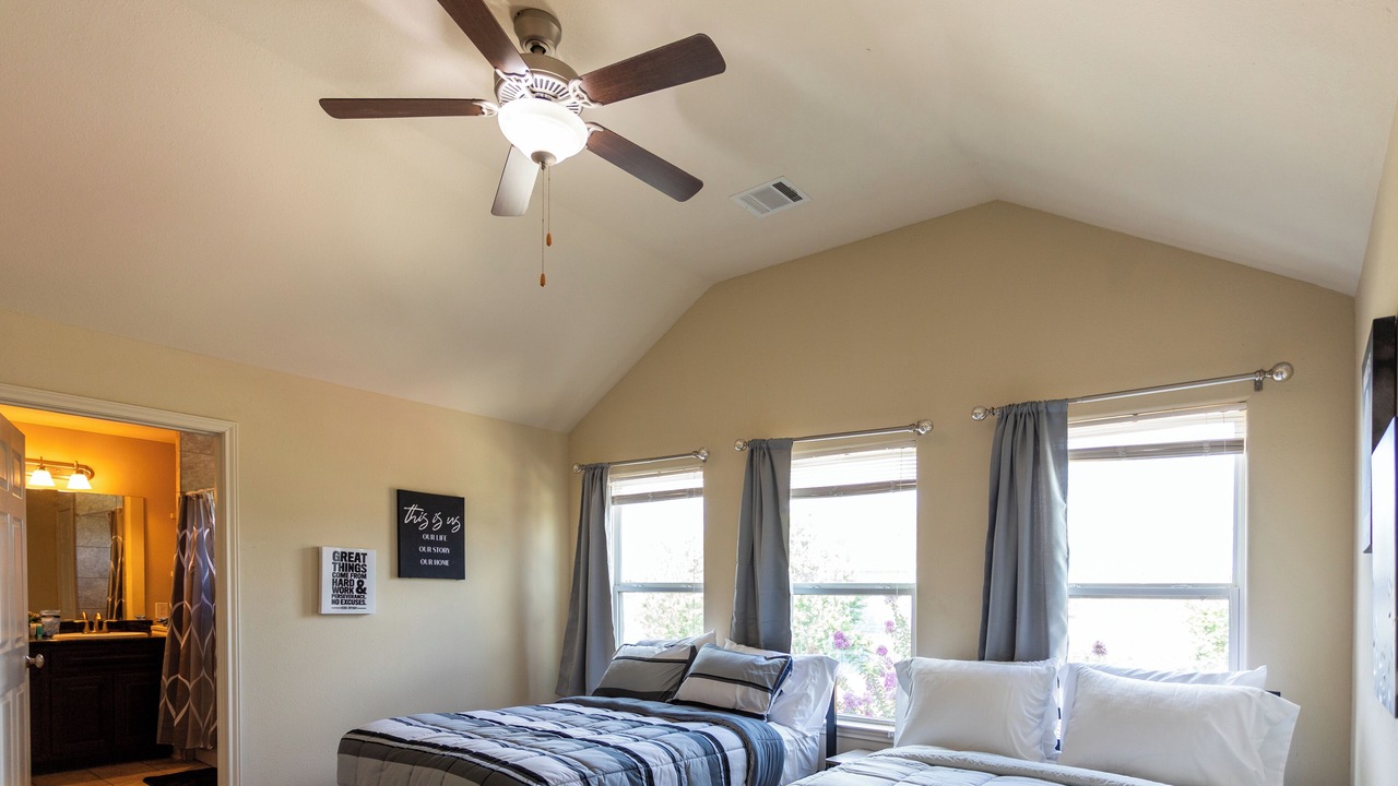 Photo of Bedroom in Garden Oaks