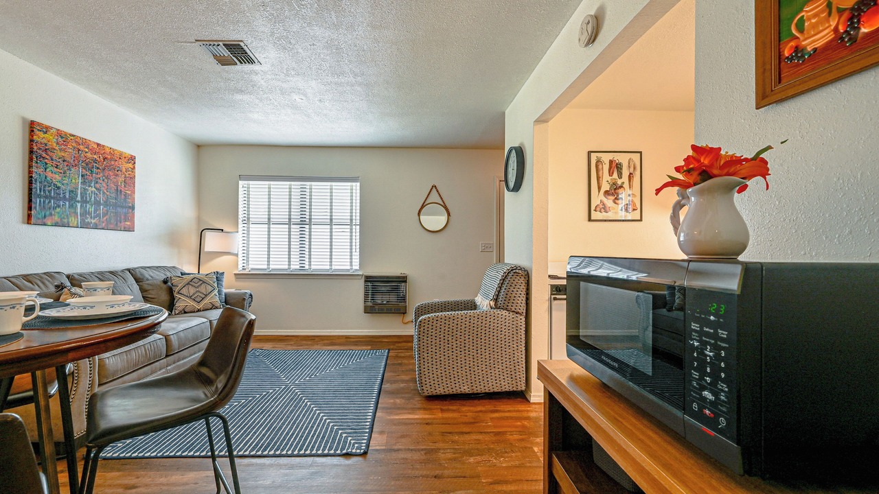 Photo of Livingroom in Broken Bow
