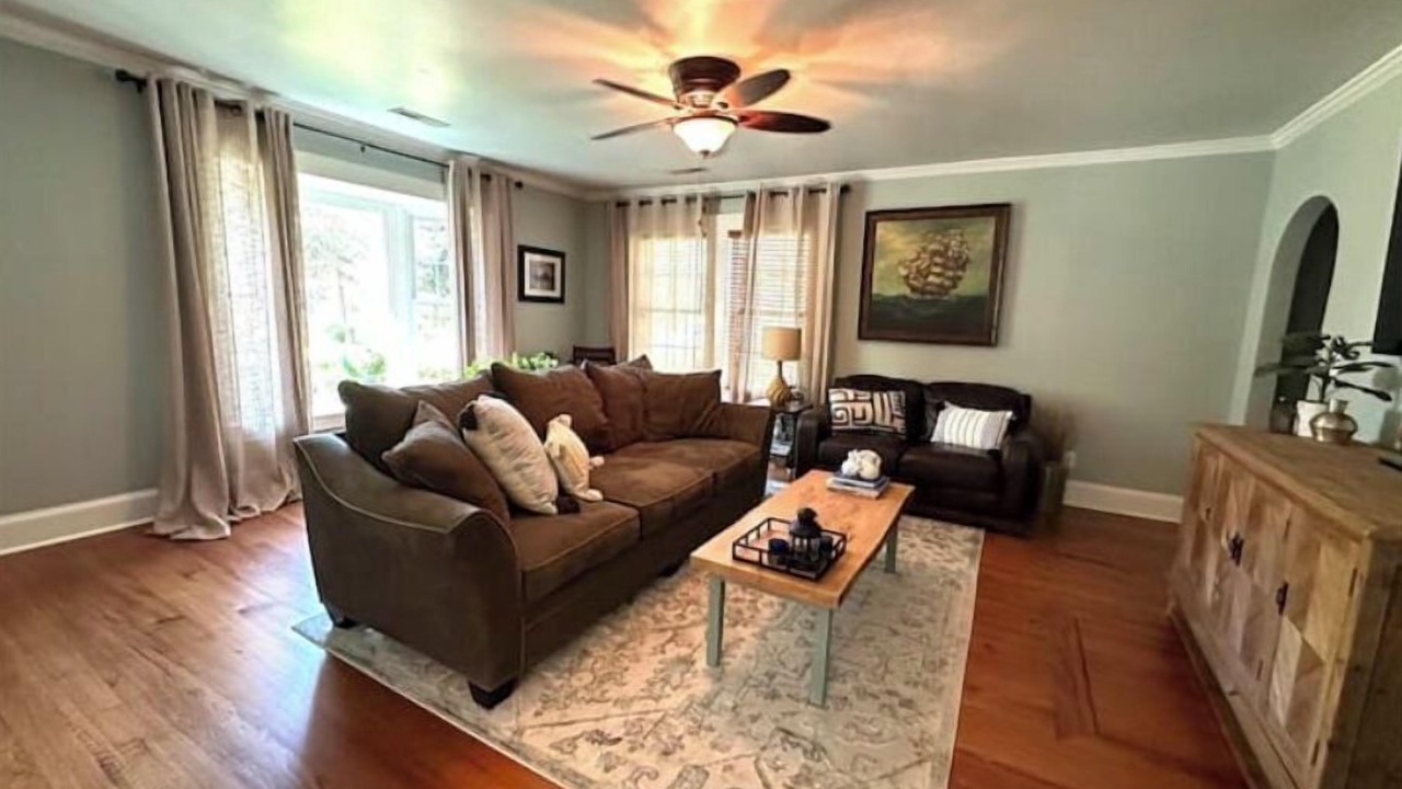 Photo of Livingroom in Charleston