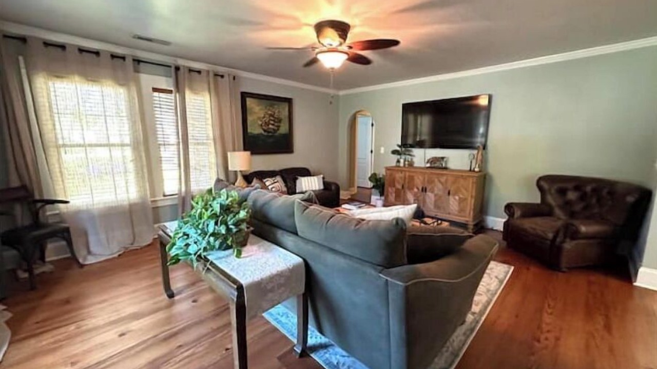 Photo of Livingroom in Charleston