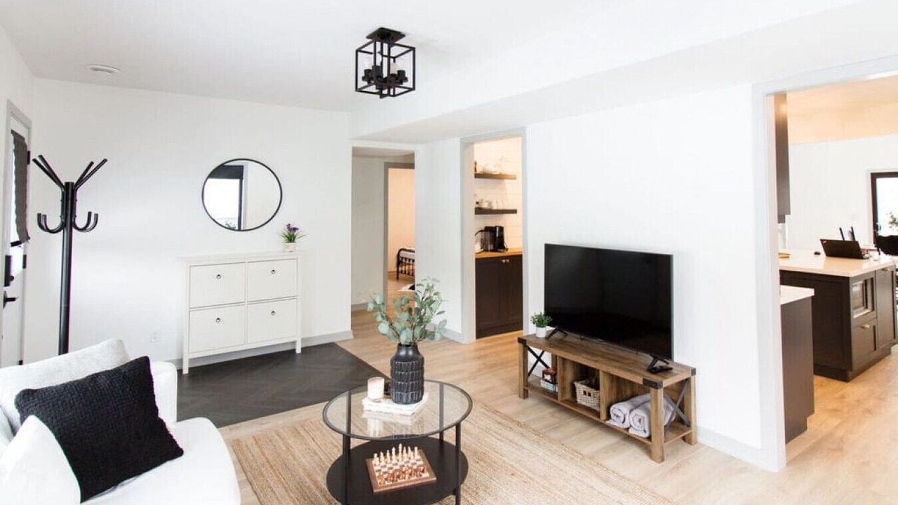Photo of Livingroom in Prince Edward