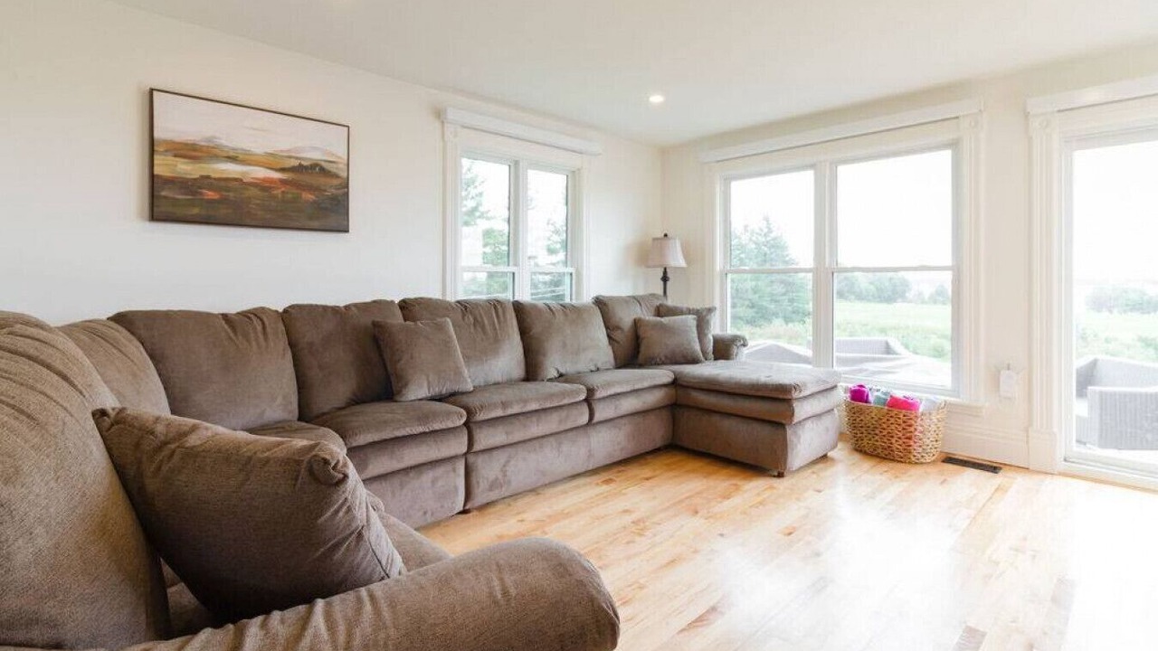 Photo of Livingroom in Greater Napanee