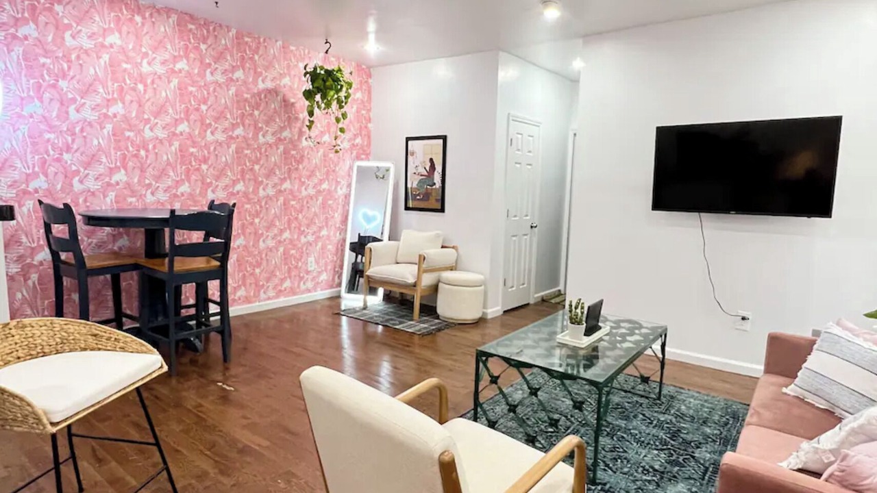 Photo of Livingroom in Inwood