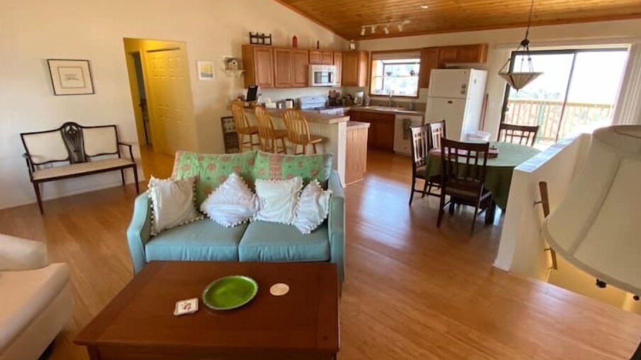 Photo of Livingroom in Pine Mountain Club
