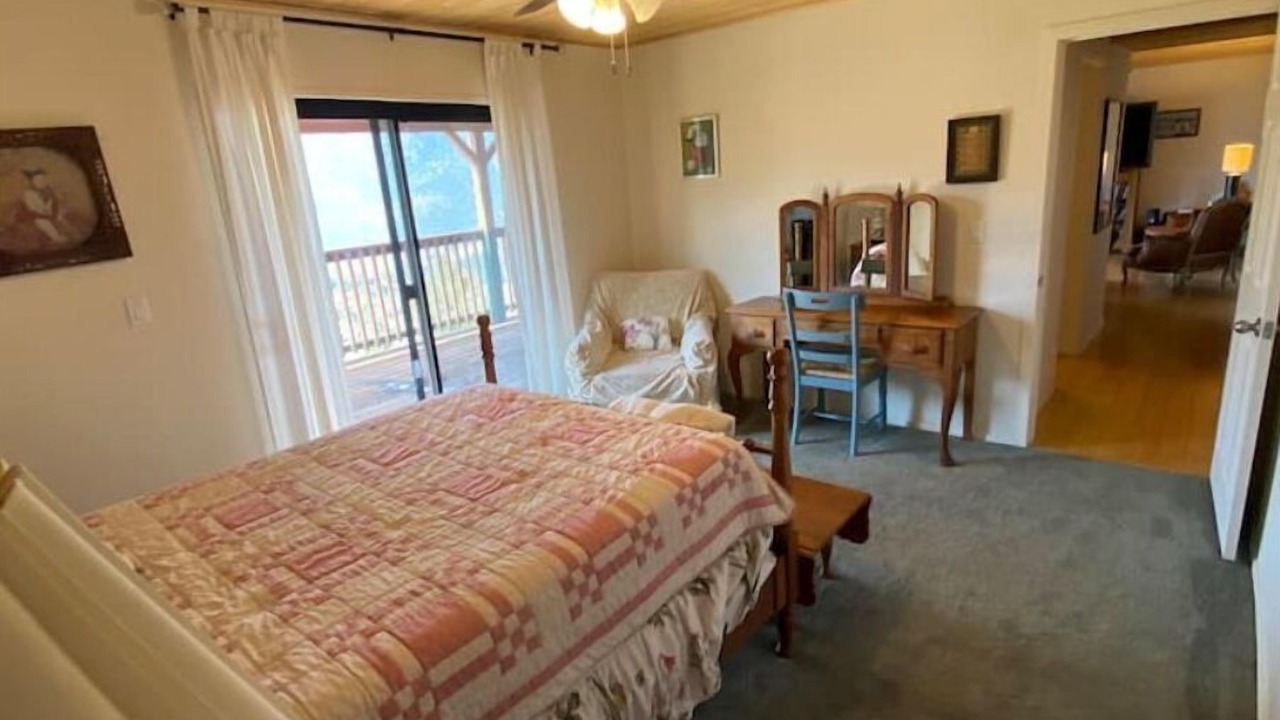 Photo of Bedroom in Pine Mountain Club