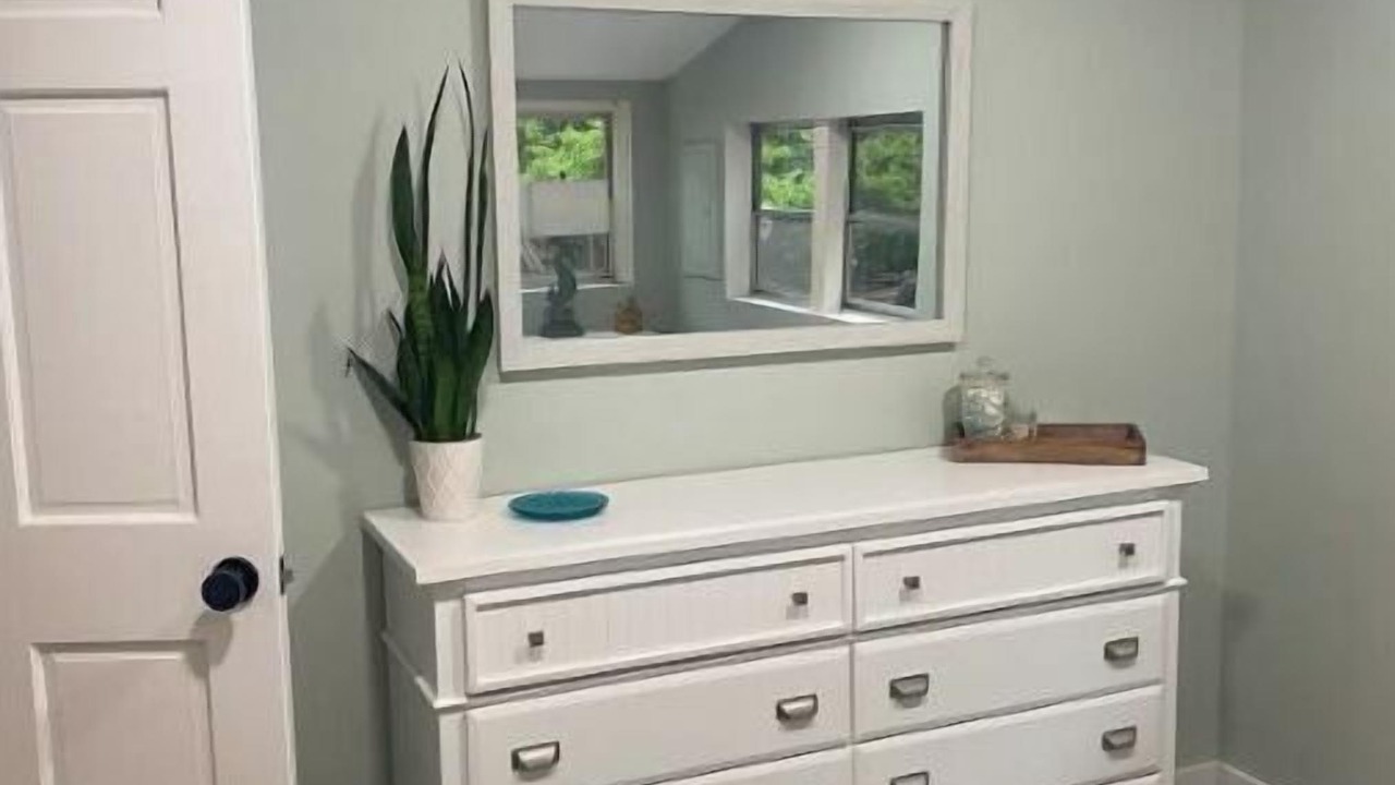 Photo of Bedroom in Baiting Hollow