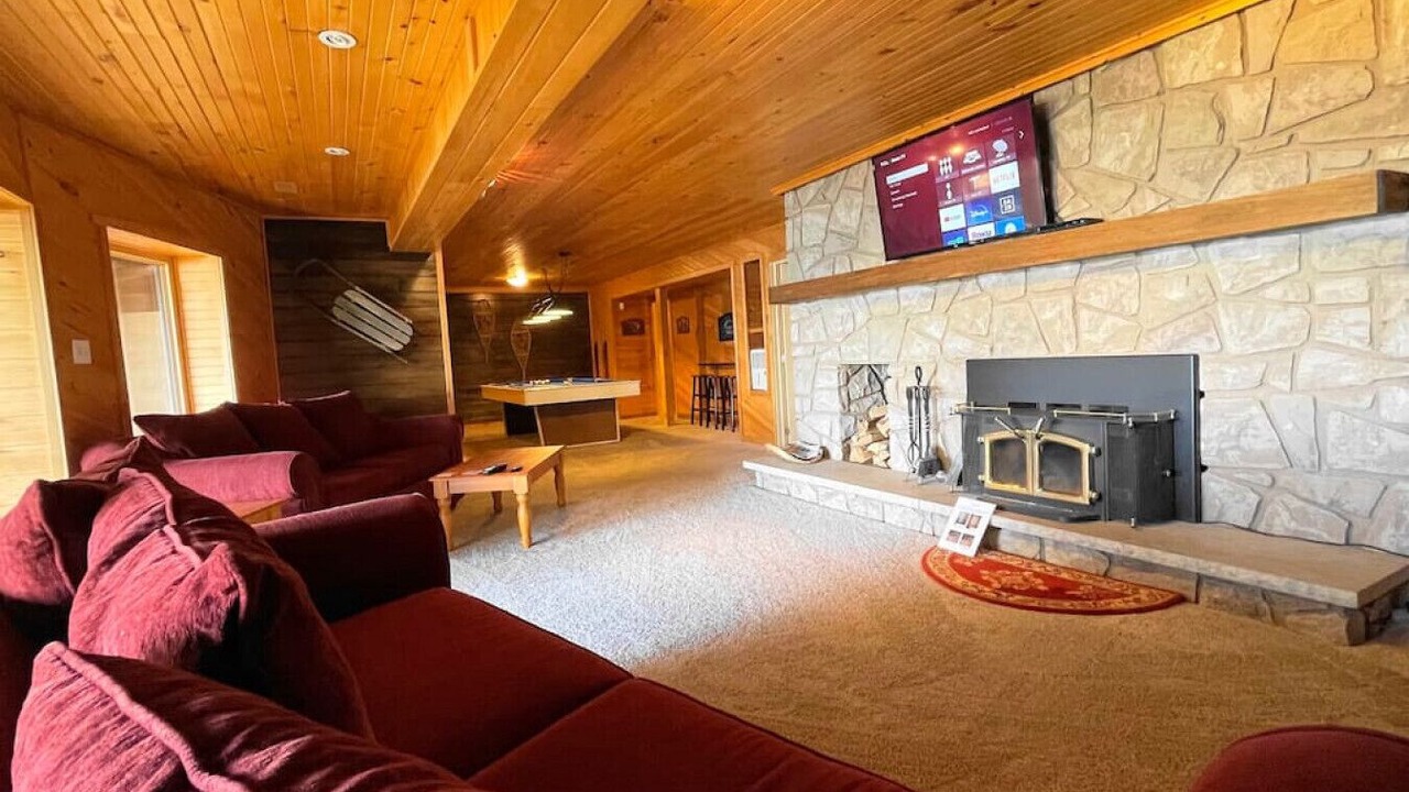 Photo of Livingroom in Tudor and Cashel