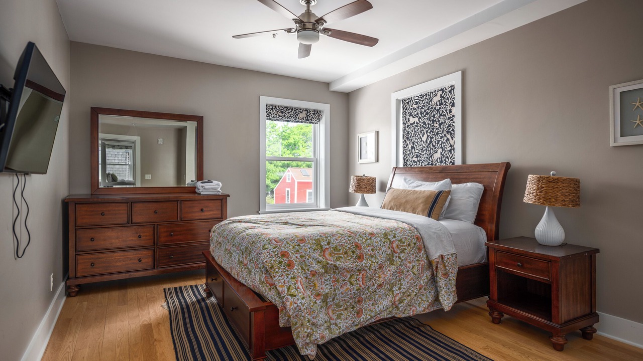 Photo of Bedroom in Yachting Village