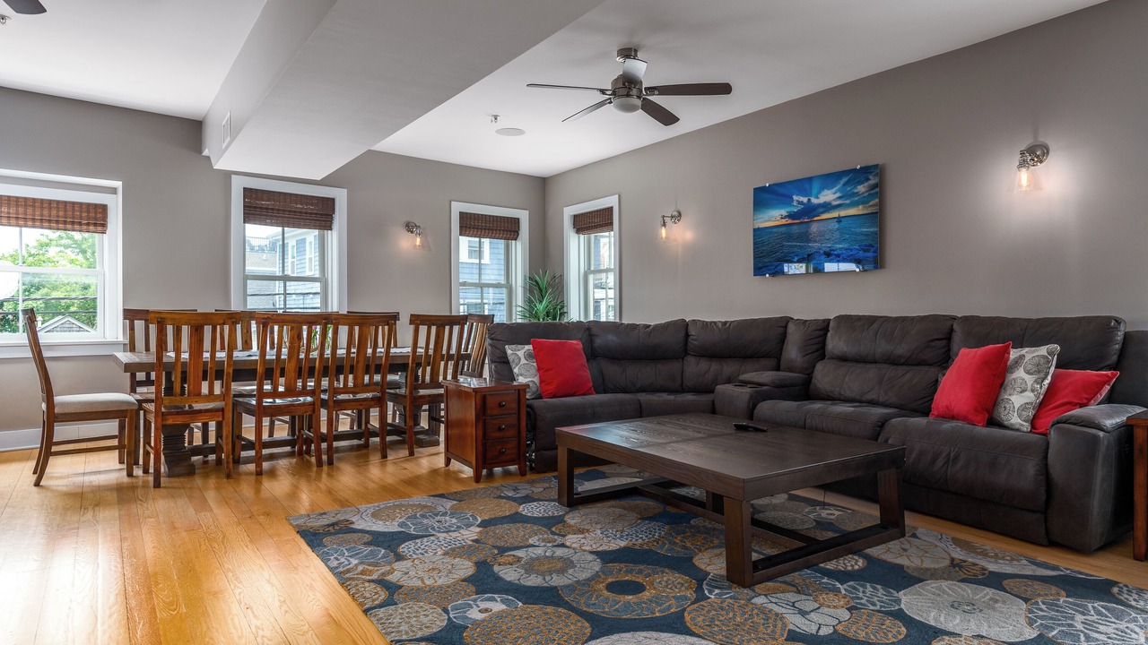 Photo of Livingroom in Yachting Village