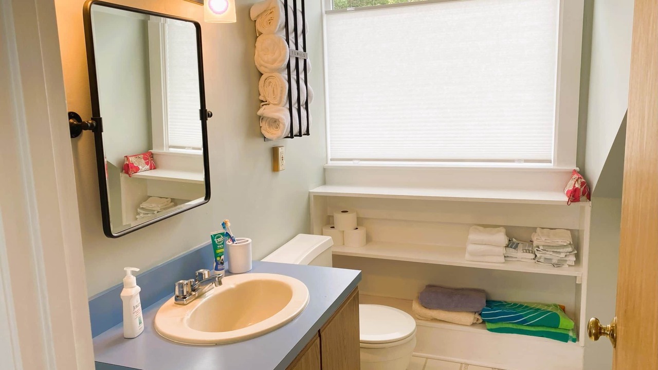 Photo of Bathroom in Vinalhaven
