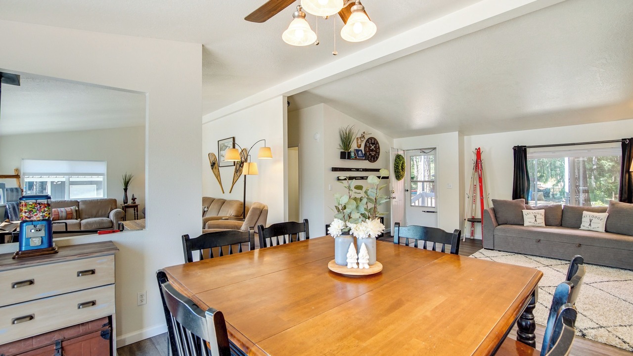 Photo of Others in Packwood