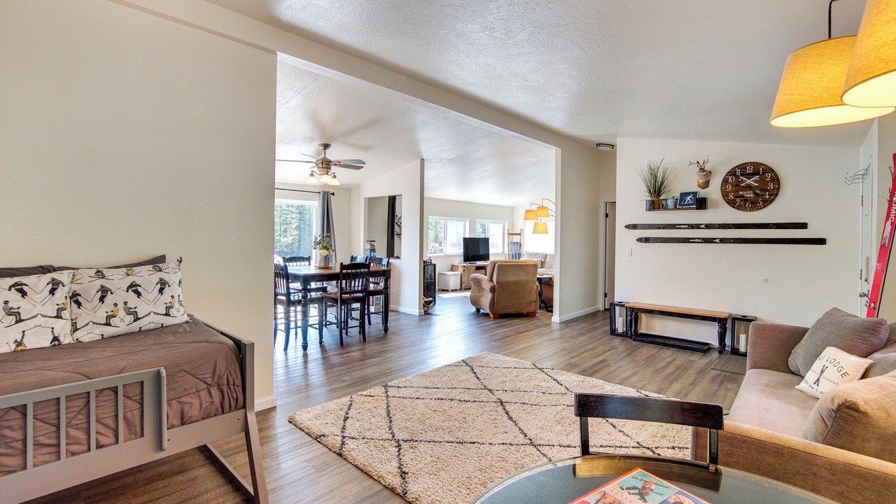 Photo of Others in Packwood