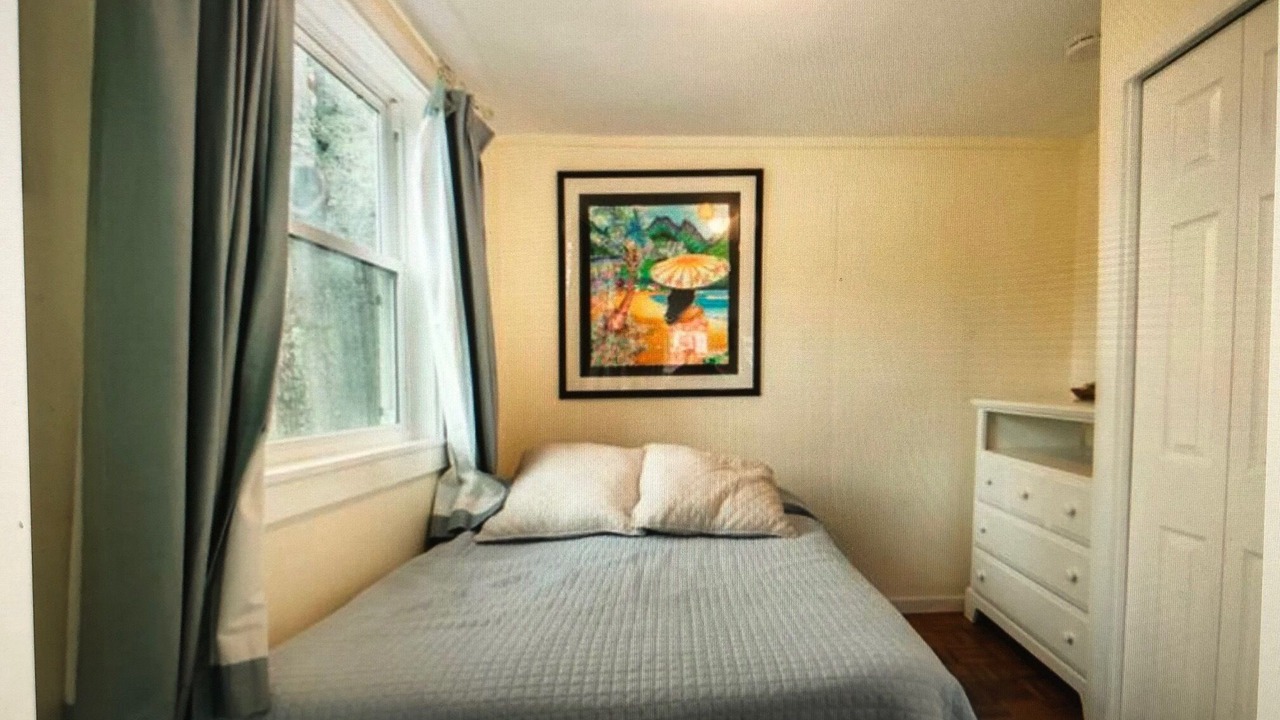 Photo of Bedroom in West Yarmouth