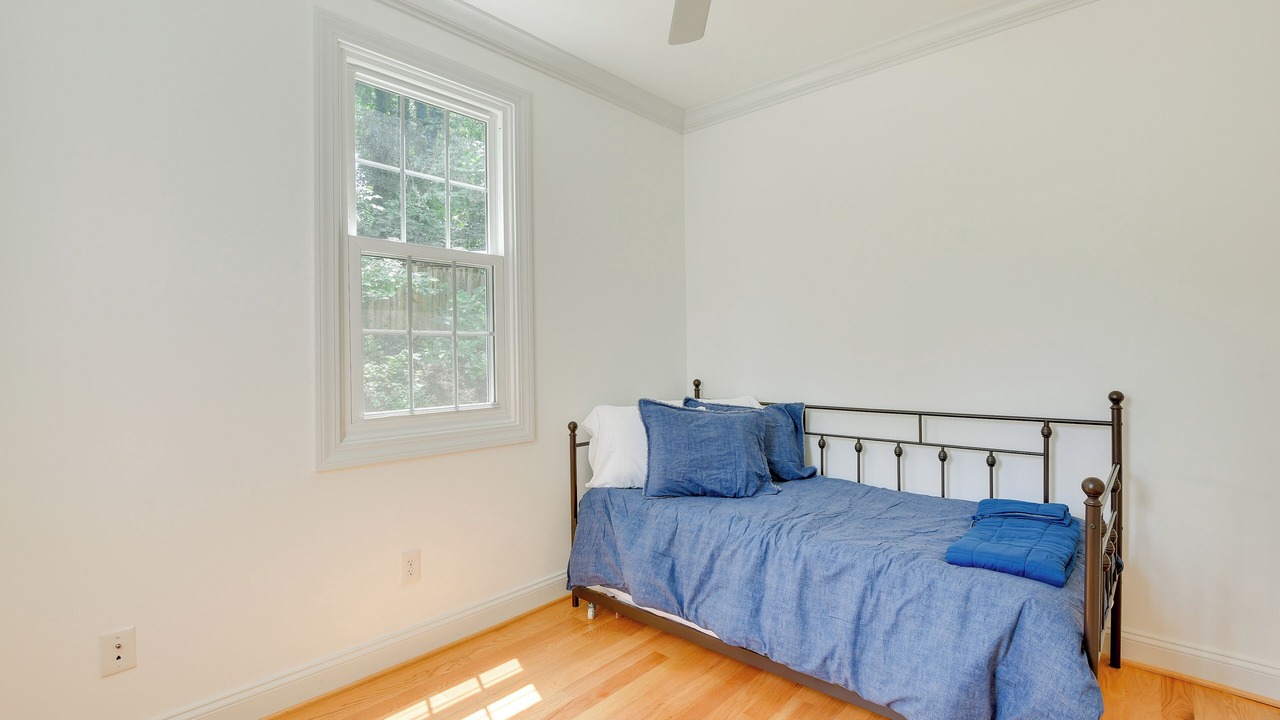 Photo of Bedroom in Chesapeake Beach