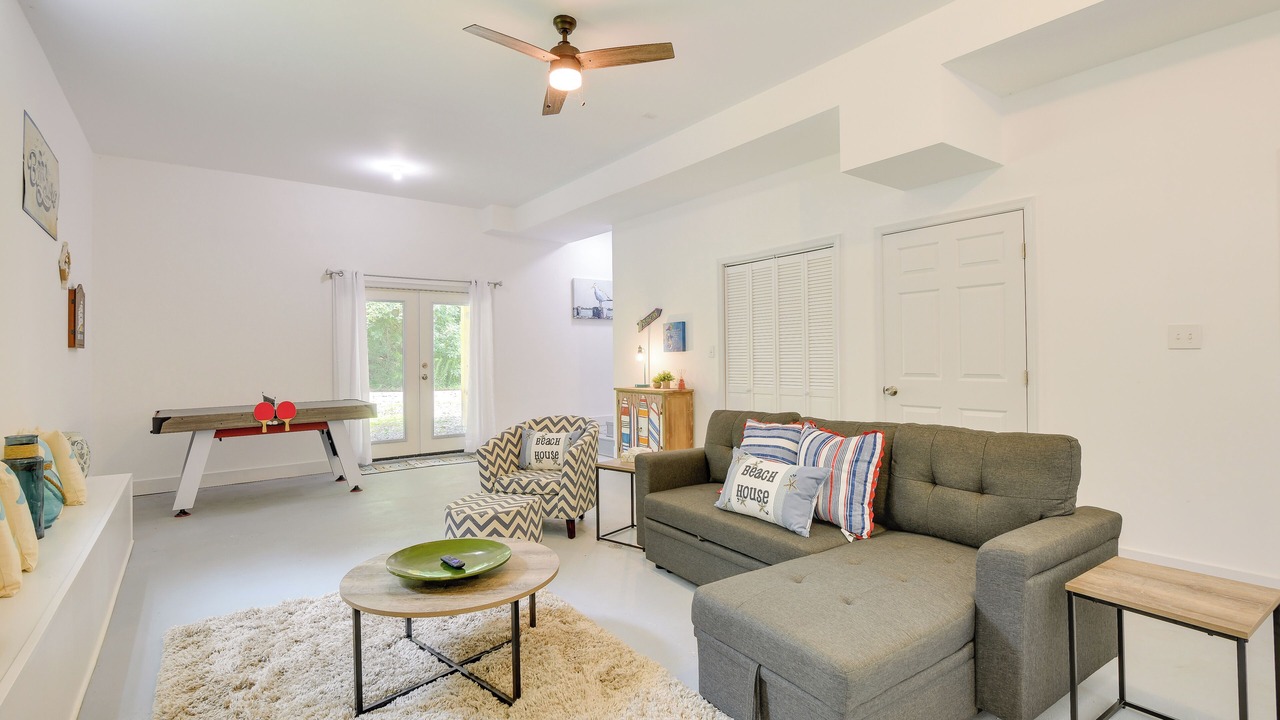 Photo of Livingroom in Chesapeake Beach