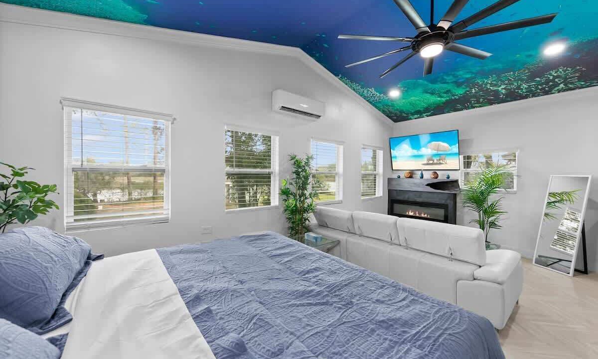 Photo of Livingroom in Northside