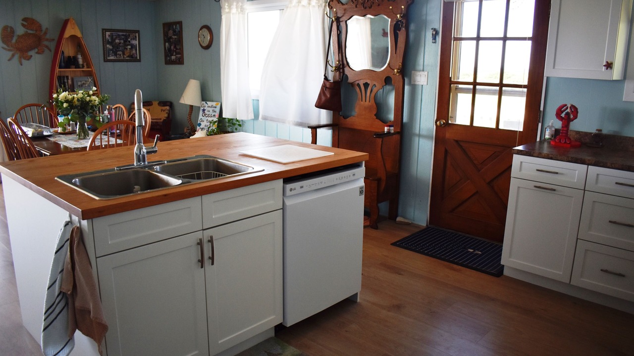 Photo of Kitchen in Canoe Cove