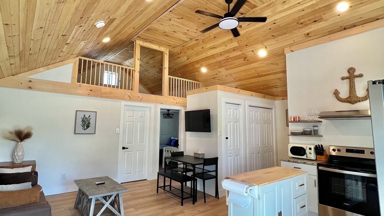 Photo of Livingroom in Town of Hastings