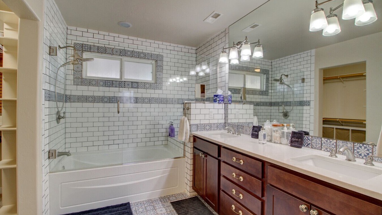 Photo of Bathroom in Nob Hill