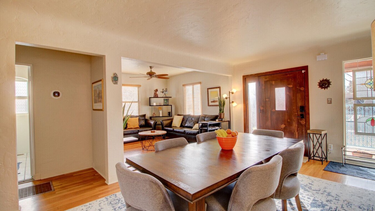 Photo of Livingroom in Nob Hill