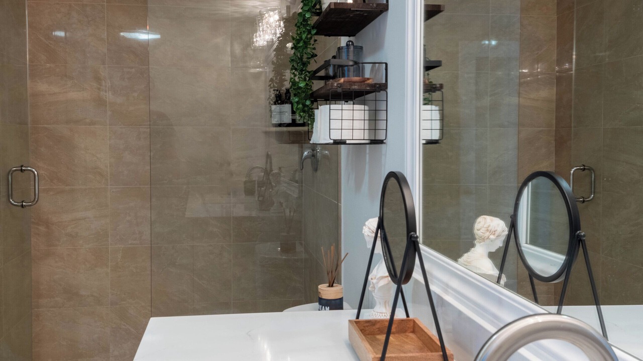 Photo of Bathroom in East Ocean Ave