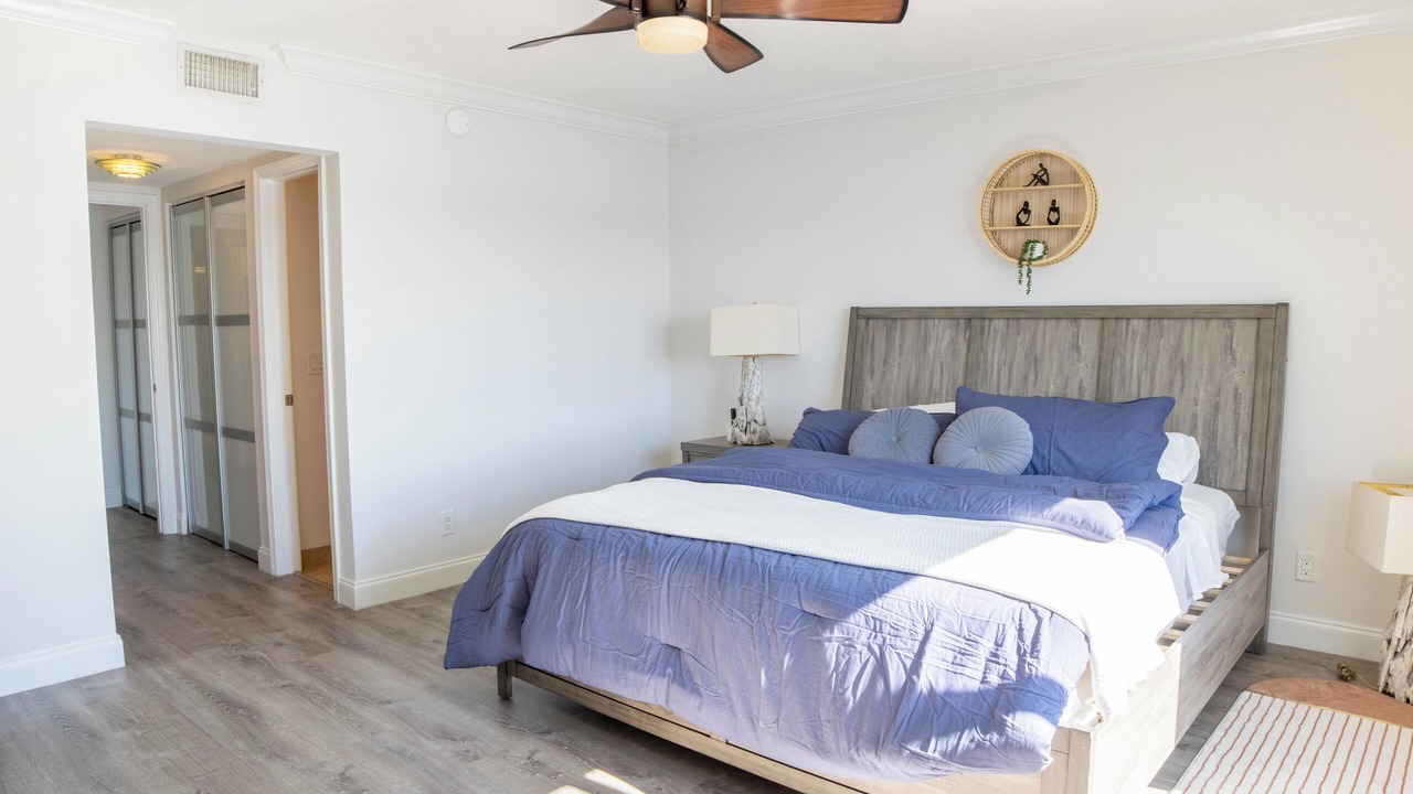 Photo of Bedroom in East Ocean Ave
